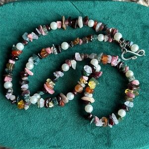 Multi color genuine gemstone chip and faux pearl necklace